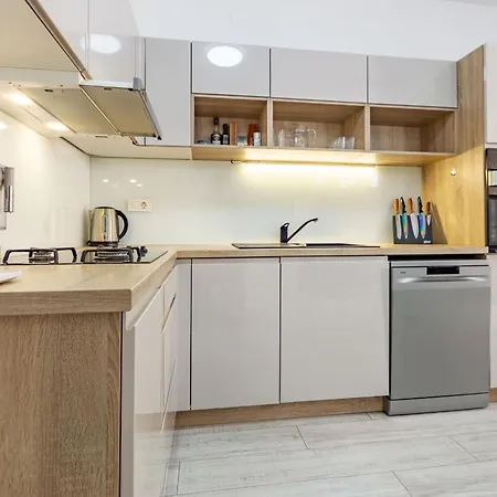 Olive Three Bedroom Ζαντάρ