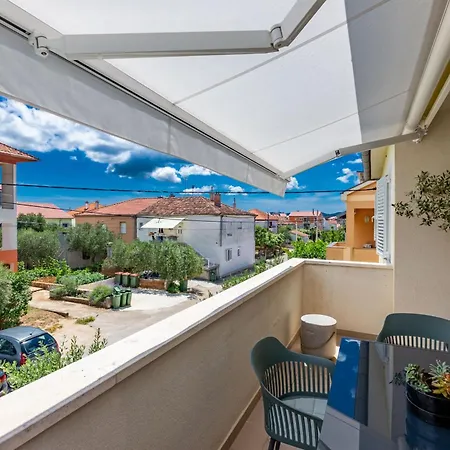 Olive Three Bedroom Διαμέρισμα *