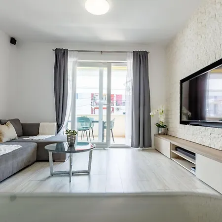 Olive Three Bedroom Διαμέρισμα *