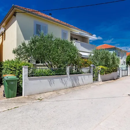 Olive Three Bedroom Διαμέρισμα Ζαντάρ