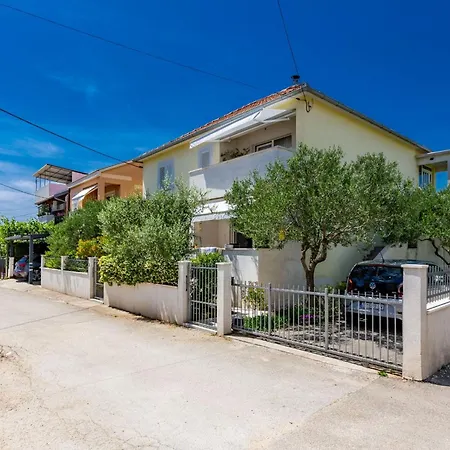 Olive Three Bedroom Daire *