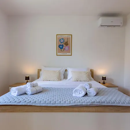 Olive Three Bedroom Daire *