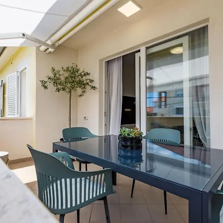 Olive Three Bedroom Appartement Zadar